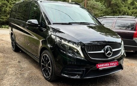 Mercedes-Benz V-Класс, 2023 год, 20 000 000 рублей, 7 фотография
