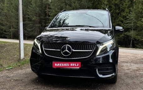 Mercedes-Benz V-Класс, 2023 год, 20 000 000 рублей, 6 фотография