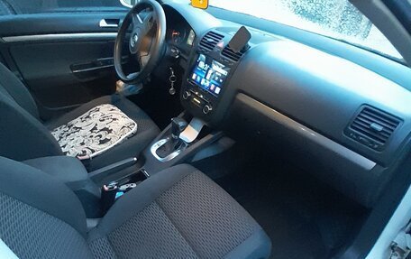 Volkswagen Jetta VI, 2010 год, 850 000 рублей, 7 фотография