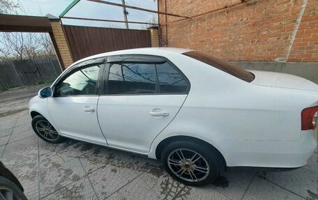 Volkswagen Jetta VI, 2010 год, 850 000 рублей, 4 фотография