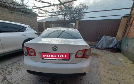 Volkswagen Jetta VI, 2010 год, 850 000 рублей, 2 фотография