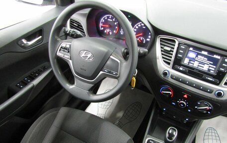 Hyundai Solaris II рестайлинг, 2014 год, 1 034 000 рублей, 18 фотография