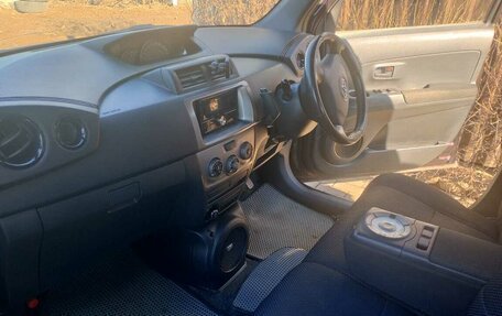 Toyota bB II рестайлинг, 2010 год, 650 000 рублей, 3 фотография