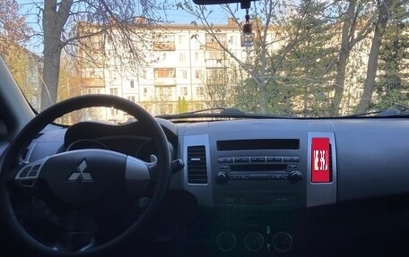 Mitsubishi Outlander III рестайлинг 3, 2008 год, 1 200 000 рублей, 6 фотография
