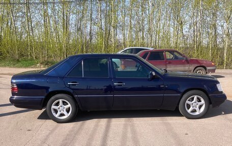 Mercedes-Benz W124, 1993 год, 980 000 рублей, 4 фотография