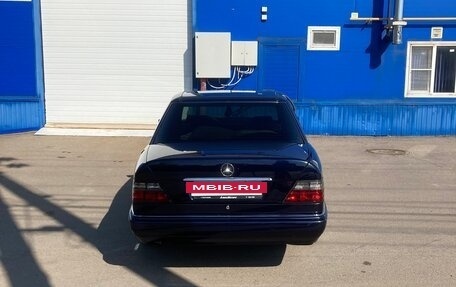 Mercedes-Benz W124, 1993 год, 980 000 рублей, 6 фотография