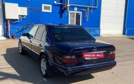 Mercedes-Benz W124, 1993 год, 980 000 рублей, 7 фотография