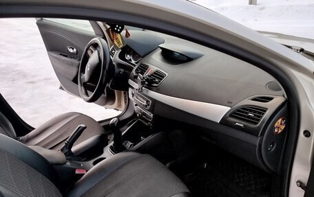 Renault Fluence I, 2010 год, 555 000 рублей, 10 фотография