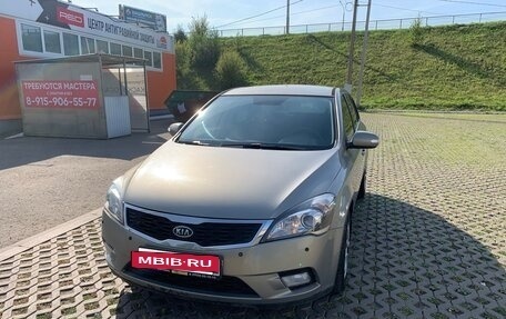 KIA cee'd I рестайлинг, 2011 год, 800 000 рублей, 8 фотография