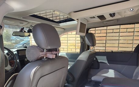 Chrysler Town & Country V рестайлинг, 2007 год, 1 300 000 рублей, 2 фотография