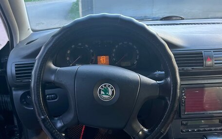 Skoda Superb III рестайлинг, 2006 год, 723 000 рублей, 18 фотография