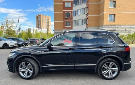 Volkswagen Tiguan II, 2021 год, 3 970 000 рублей, 2 фотография