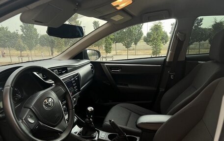 Toyota Corolla, 2016 год, 1 360 000 рублей, 9 фотография