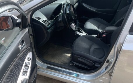 Hyundai Solaris II рестайлинг, 2015 год, 1 200 000 рублей, 10 фотография