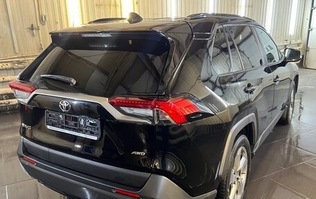 Toyota RAV4, 2021 год, 2 800 000 рублей, 6 фотография