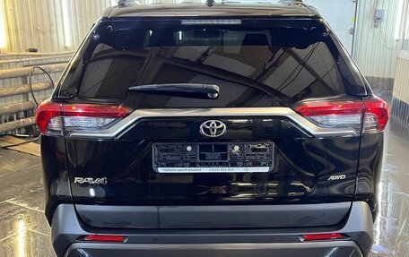 Toyota RAV4, 2021 год, 2 800 000 рублей, 5 фотография