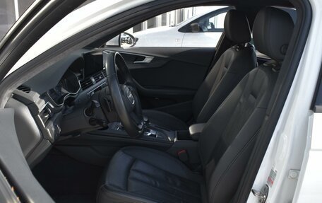 Audi A4, 2019 год, 2 570 000 рублей, 10 фотография