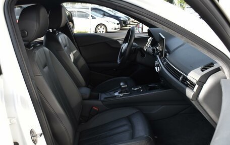 Audi A4, 2019 год, 2 570 000 рублей, 8 фотография