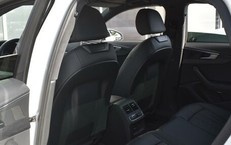 Audi A4, 2019 год, 2 570 000 рублей, 11 фотография
