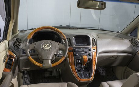 Lexus RX IV рестайлинг, 2000 год, 1 050 000 рублей, 6 фотография