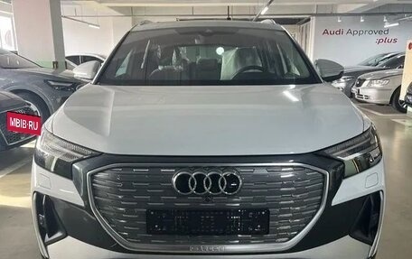 Audi Q4 e-tron, 2022 год, 6 500 000 рублей, 2 фотография