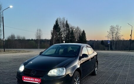 Volkswagen Jetta VI, 2010 год, 900 000 рублей, 2 фотография