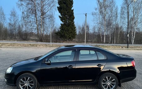 Volkswagen Jetta VI, 2010 год, 900 000 рублей, 8 фотография