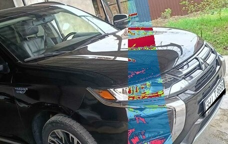 Mitsubishi Outlander III рестайлинг 3, 2018 год, 2 550 000 рублей, 7 фотография