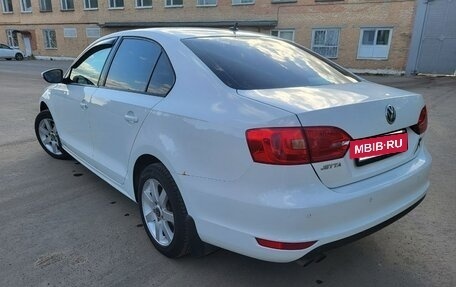 Volkswagen Jetta VI, 2013 год, 990 000 рублей, 5 фотография