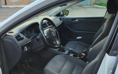 Volkswagen Jetta VI, 2013 год, 990 000 рублей, 10 фотография