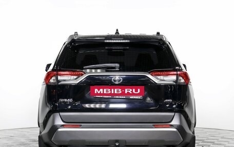 Toyota RAV4, 2020 год, 3 495 000 рублей, 6 фотография