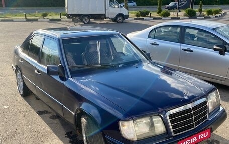Mercedes-Benz E-Класс, 1992 год, 280 000 рублей, 2 фотография