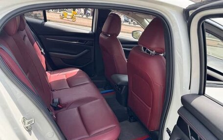Mazda 3, 2022 год, 1 800 000 рублей, 11 фотография