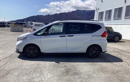 Honda Freed II, 2022 год, 1 350 000 рублей, 5 фотография