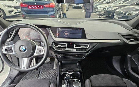 BMW 1 серия, 2020 год, 2 140 000 рублей, 7 фотография