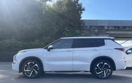 Mitsubishi Outlander, 2022 год, 2 850 000 рублей, 6 фотография