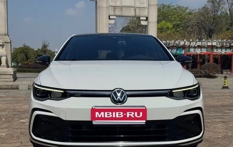 Volkswagen Golf VIII, 2022 год, 1 881 123 рублей, 2 фотография