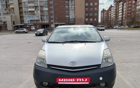 Toyota Prius, 2006 год, 670 000 рублей, 8 фотография