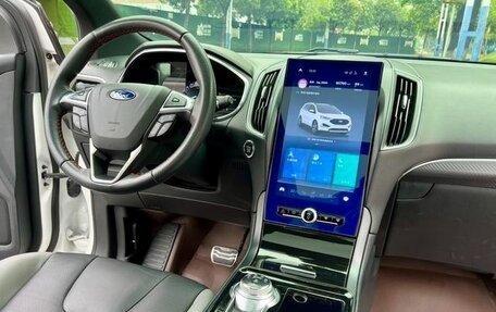 Ford Edge II рестайлинг, 2022 год, 2 311 123 рублей, 13 фотография