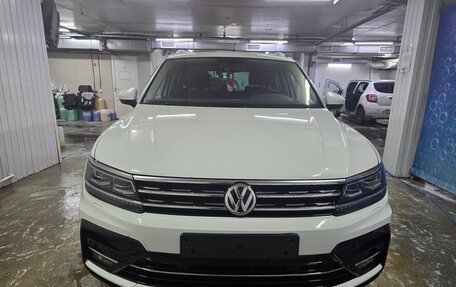 Volkswagen Tiguan II, 2018 год, 2 550 000 рублей, 6 фотография