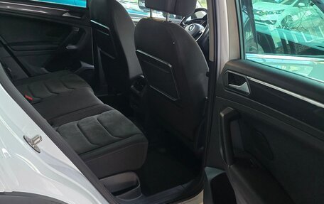 Volkswagen Tiguan II, 2018 год, 2 550 000 рублей, 12 фотография