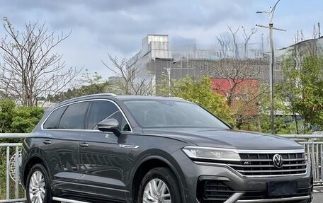 Volkswagen Touareg III, 2021 год, 4 000 200 рублей, 3 фотография