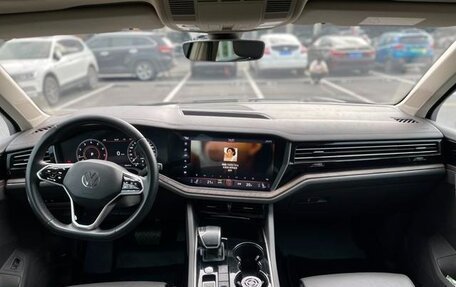 Volkswagen Touareg III, 2021 год, 4 000 200 рублей, 7 фотография