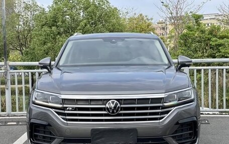 Volkswagen Touareg III, 2021 год, 4 000 200 рублей, 2 фотография