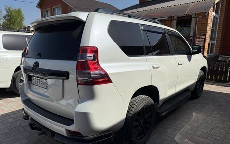 Toyota Land Cruiser Prado 150 рестайлинг 2, 2016 год, 3 800 000 рублей, 9 фотография