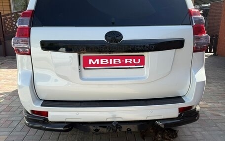 Toyota Land Cruiser Prado 150 рестайлинг 2, 2016 год, 3 800 000 рублей, 10 фотография