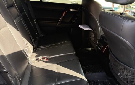 Toyota Land Cruiser Prado 150 рестайлинг 2, 2016 год, 3 800 000 рублей, 21 фотография