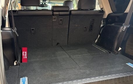 Toyota Land Cruiser Prado 150 рестайлинг 2, 2016 год, 3 800 000 рублей, 38 фотография