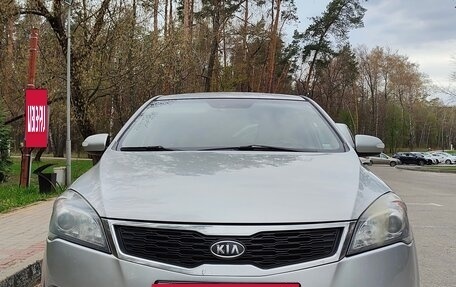 KIA cee'd I рестайлинг, 2011 год, 890 000 рублей, 3 фотография