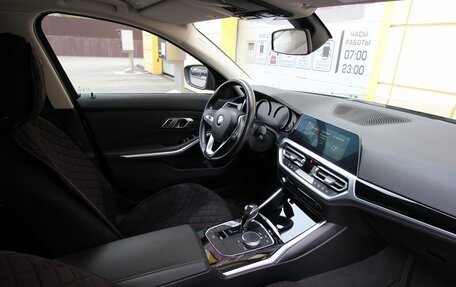 BMW 3 серия, 2019 год, 2 745 000 рублей, 16 фотография
